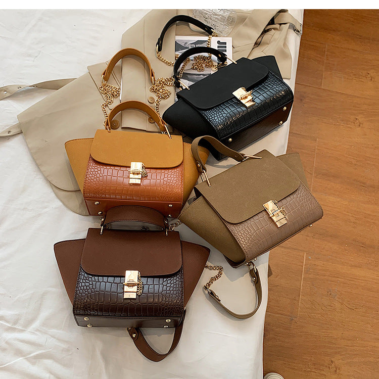Women's Frosted Pouches Chain Portable Retro Simple Bags