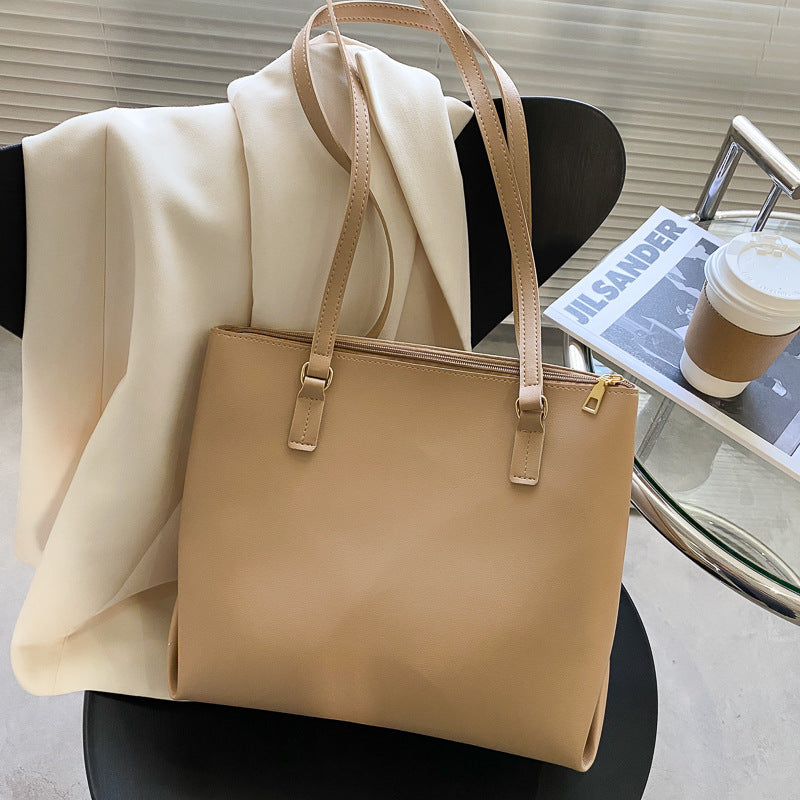 Women's Pretty Trendy Large Capacity Fashionable Shoulder Bags