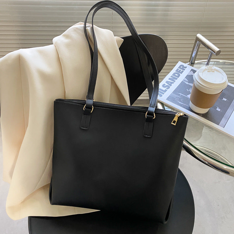 Women's Pretty Trendy Large Capacity Fashionable Shoulder Bags