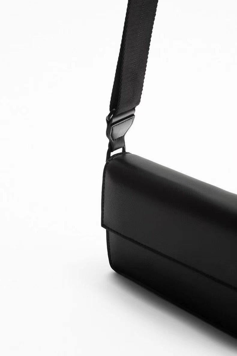 Men's Innovative Retro Black Flap Fashionable Men's Messenger Bags