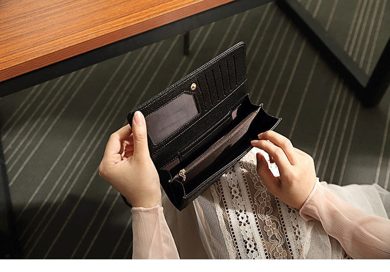 Women's Long Fashion Simple Large Capacity Clutch Ladies Wallets