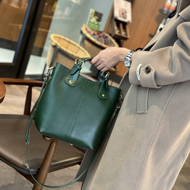 Women's Retro Stylish Good Texture Soft Leather Shoulder Bags