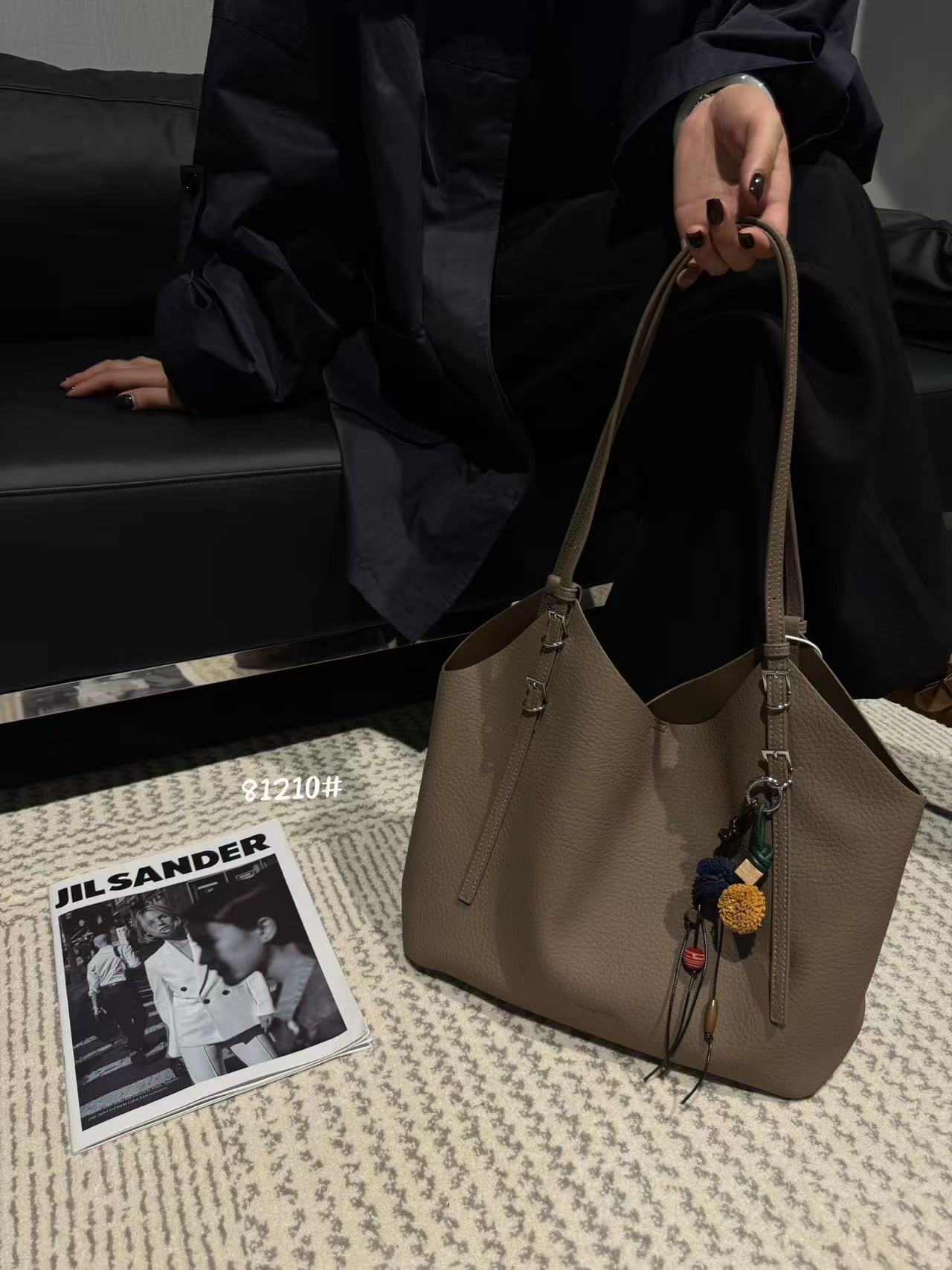 Women's Lazy Style Genuine Leather Large Capacity Tote Bags