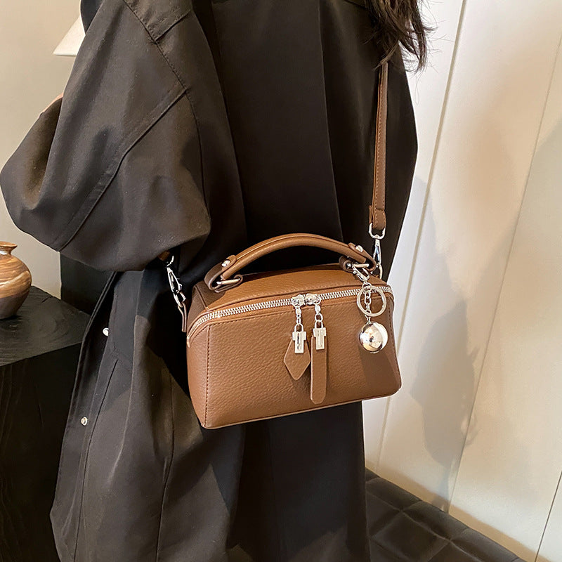 Women's High Sense Minority Simple Retro Fashion Shoulder Bags
