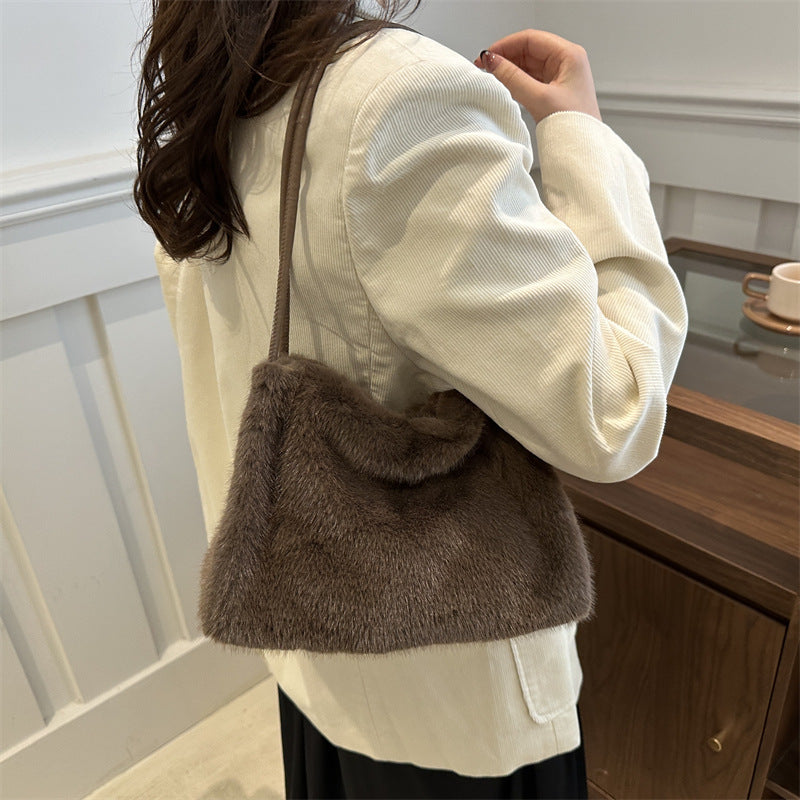 Women's Popular Plush Fur Furry Korean Armpit Bags