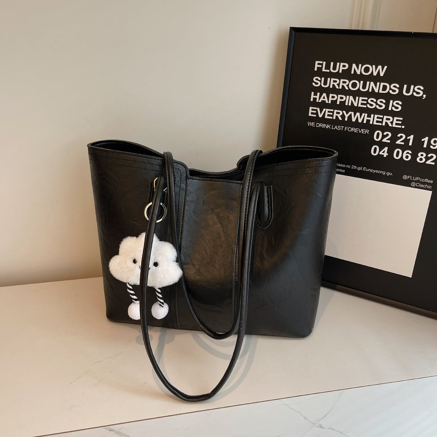Women's High-grade Large Capacity Fashion Commuter Underarm Bags