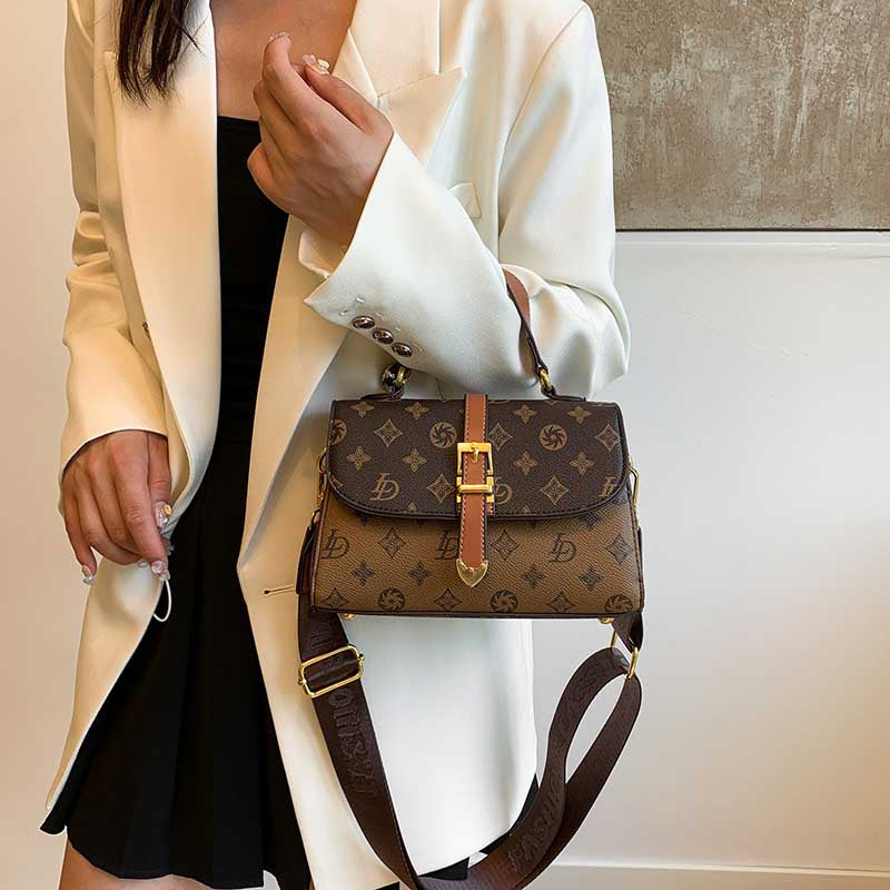 Women's High-grade Printed Retro Alphabet Fashion Crossbody Bags