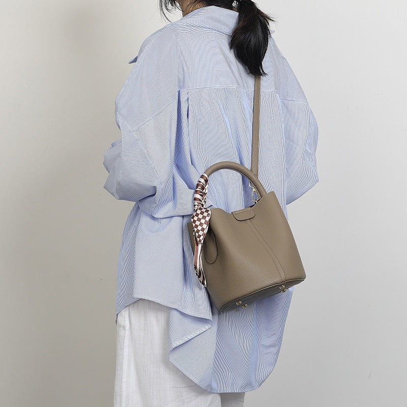 Women's Surrogate Shopping Stylish Autumn High-grade Leather Shoulder Bags