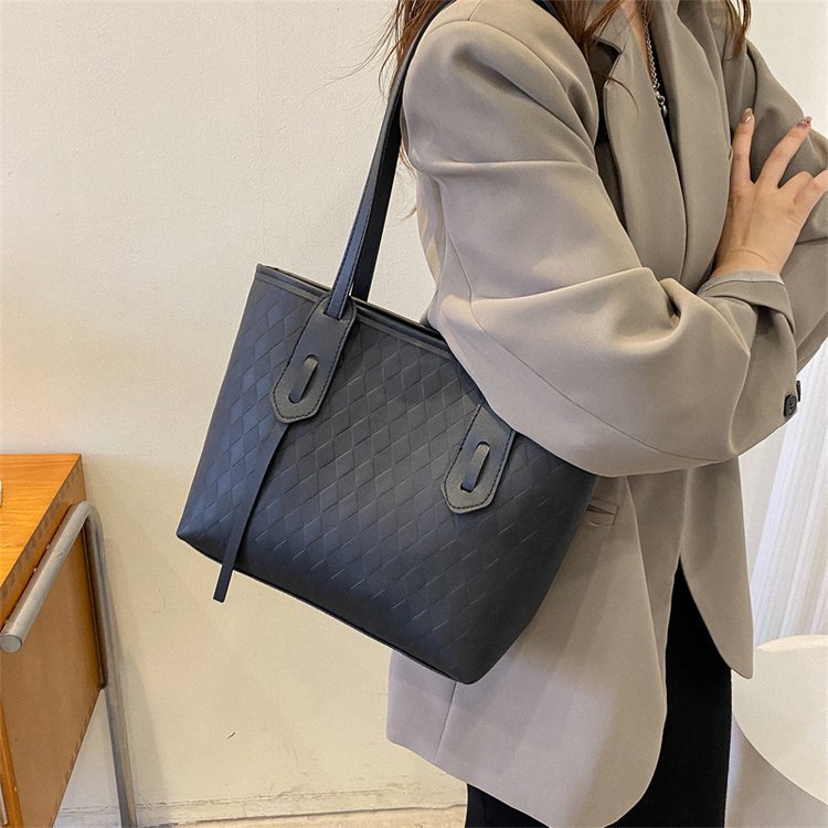 Women's Early Autumn Commuter Large Capacity Fashion Retro Crossbody Bags
