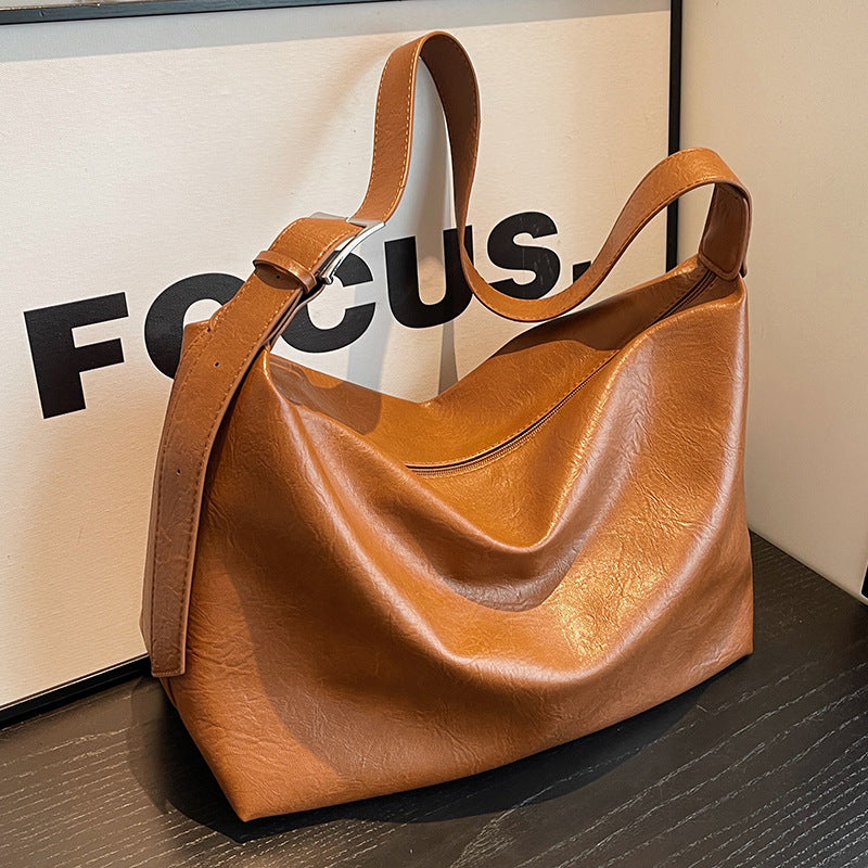 Women's Large Capacity Retro Simple Texture Commuter Shoulder Bags