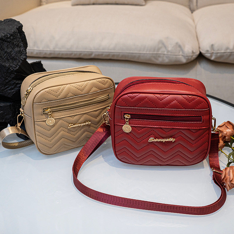 Women's Fashion Simple Wave Pattern Embroidery Crossbody Bags