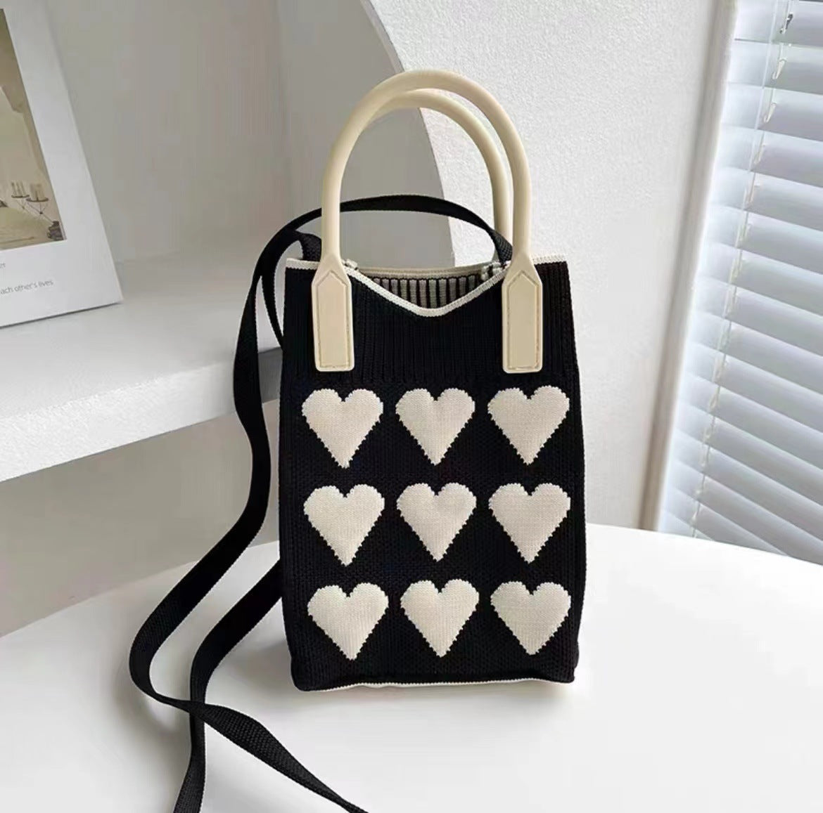 Fashionable Knitted Mobile Lightweight High-grade Love Phone Bags