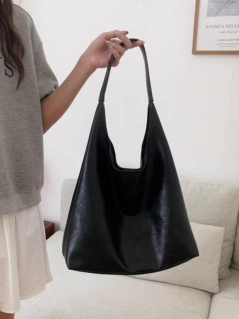 Retro Style Commuter Large Capacity Female Shoulder Bags