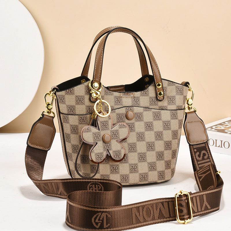 Women's Fashionable Large Capacity Vegetable Basket High Shoulder Bags