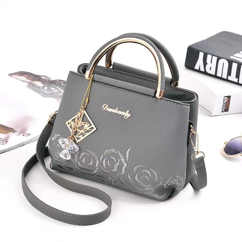 Women's Fashion Simple Embroidery Line Crystal Pendant Small Square Bags