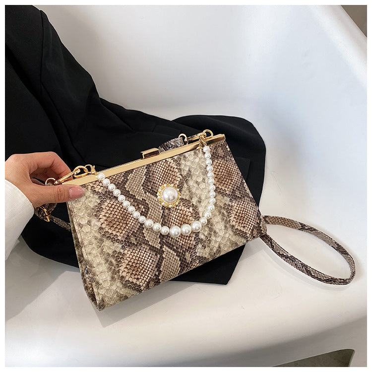 Women's Retro Fashion Snakeskin Pattern Pearl Commute Bags