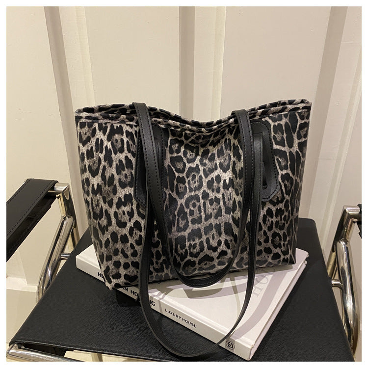 Women's Large Capacity Simple Leopard Print Winter Tote Bags