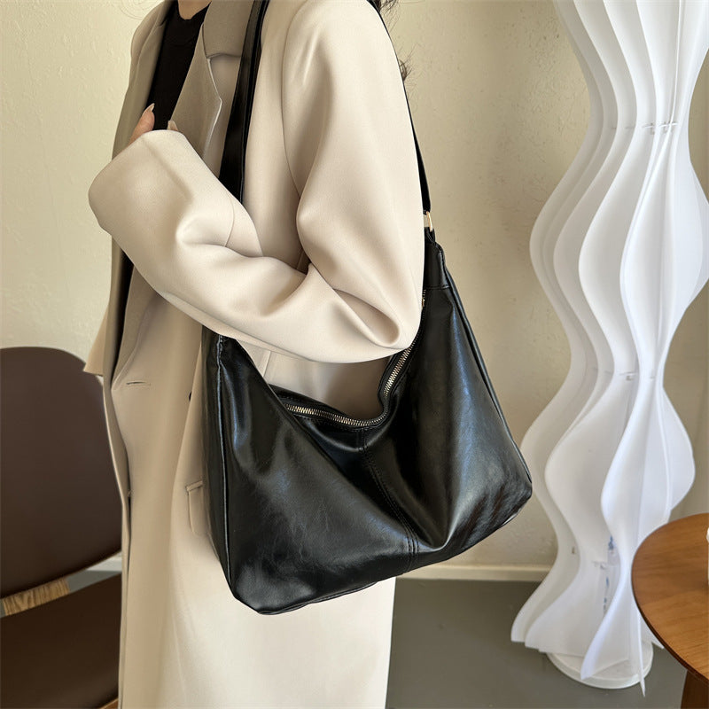 Women's Capacity Fashion Retro Commuter Textured Underarm Shoulder Bags