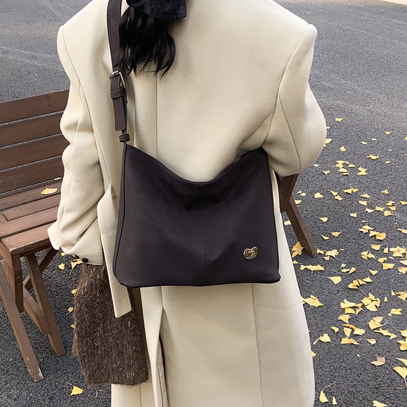 Women's Retro Large Capacity Loose Atmosphere Commuter Shoulder Bags
