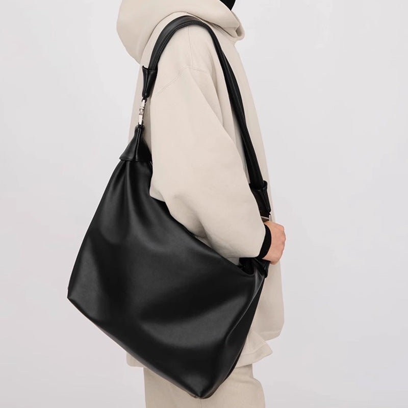 Men's Leather Dumpling Versatile Solid Color Commute Men's Messenger Bags