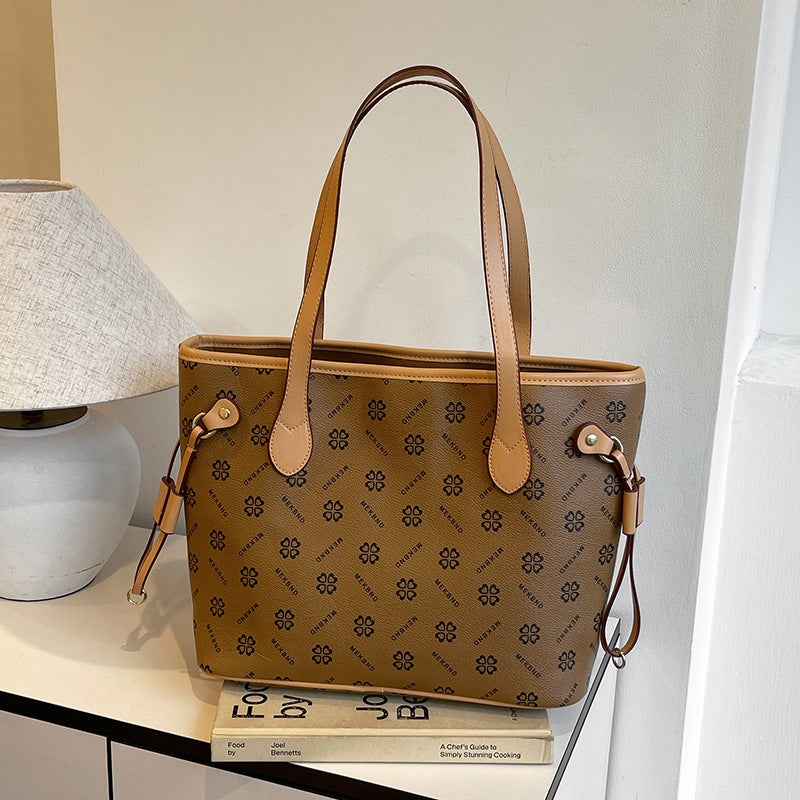 Women's Fashionable High-grade Retro Printed Commuter Large Bags