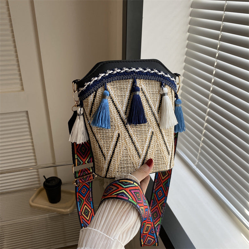 Women's Korean Fashion Artistic Ethnic Style Tassel Shoulder Bags