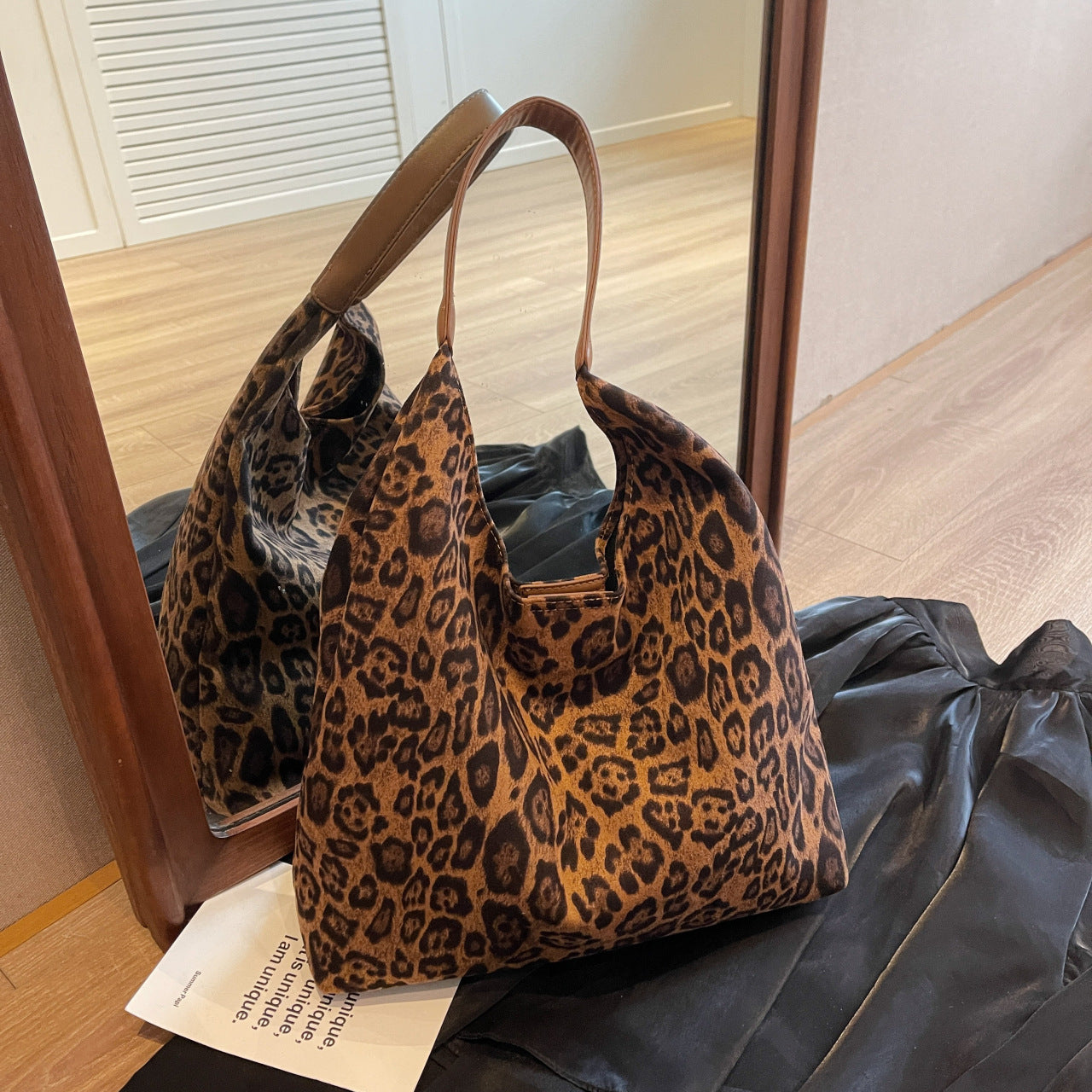 Women's Frosted Vintage Large Capacity Versatile Popular Bucket Bags