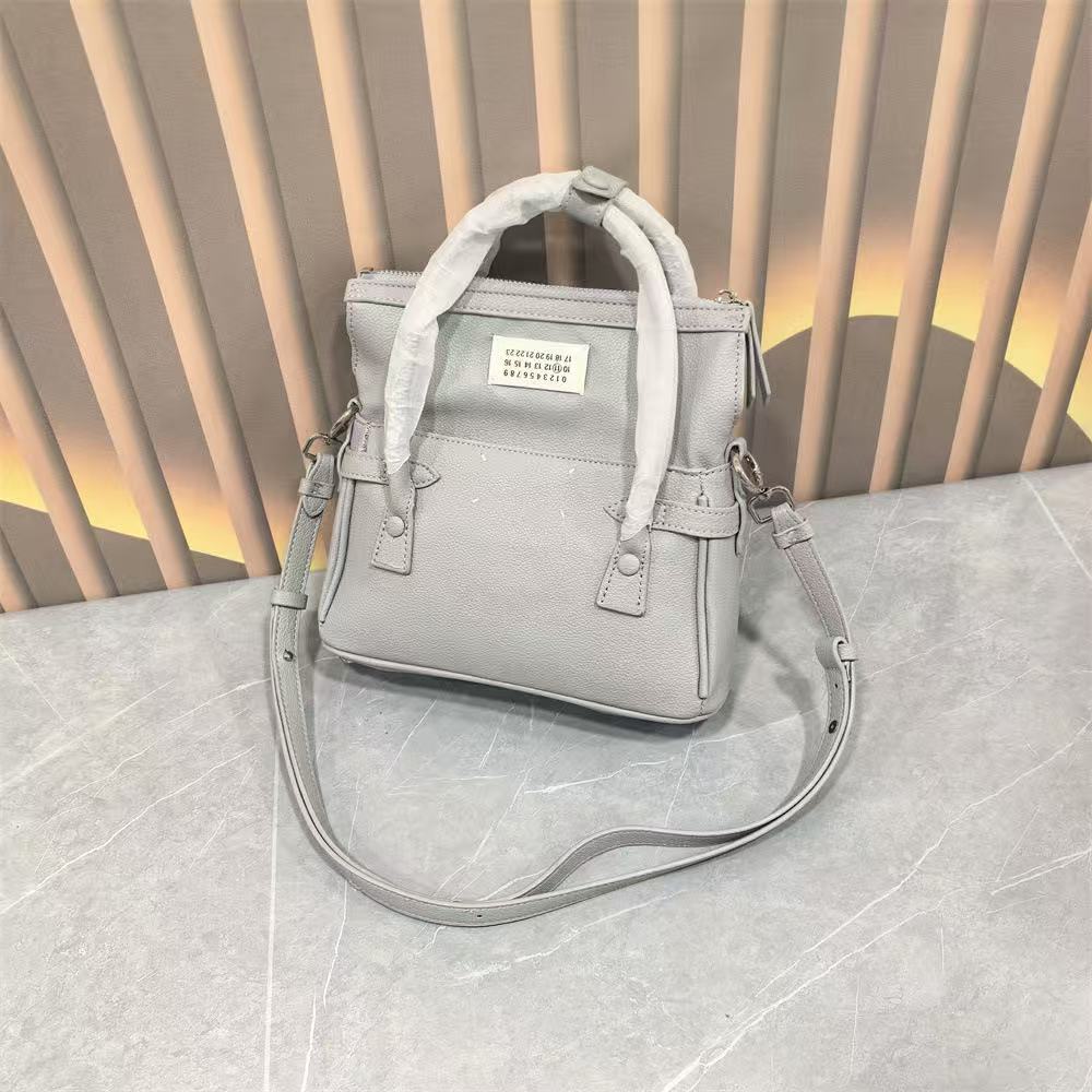 Women's & Men's & Retro Fashion Portable Boston Leather Handbags