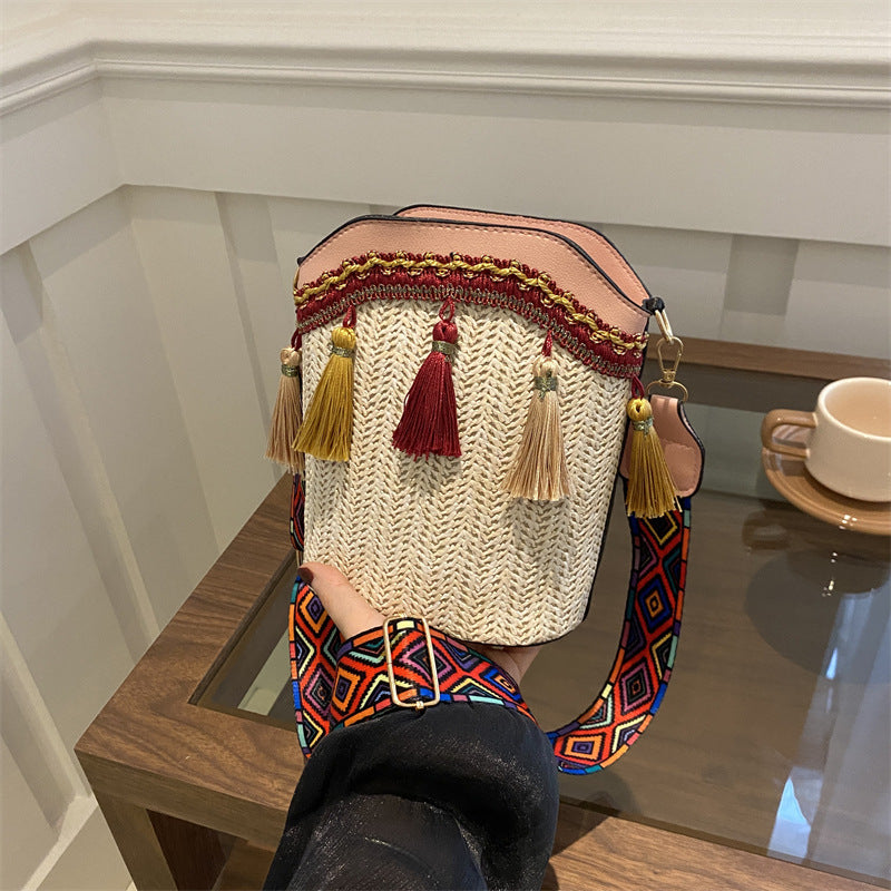 High-grade Female Ethnic Style Niche Woven Crossbody Bags