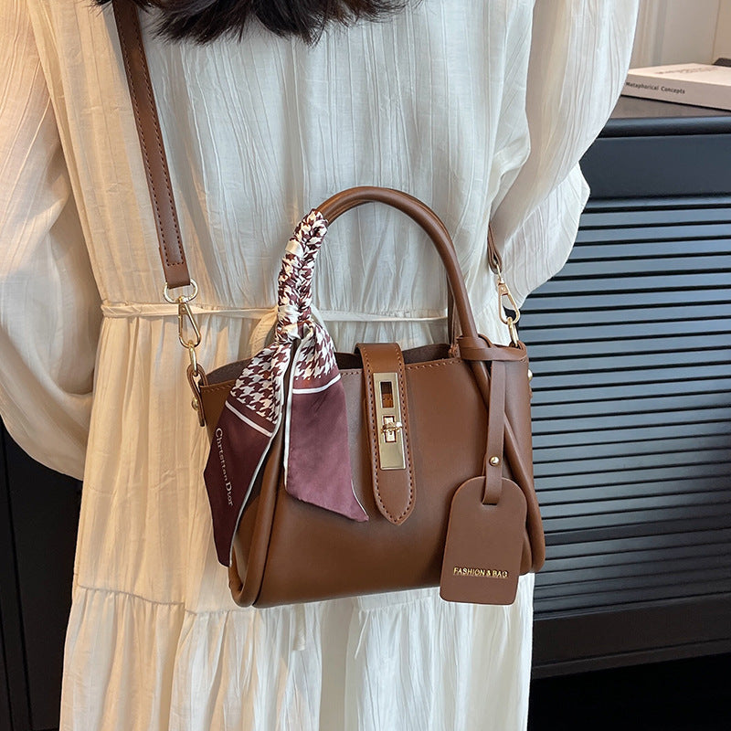 Women's High-grade Textured Popular Western Style Portable Crossbody Bags