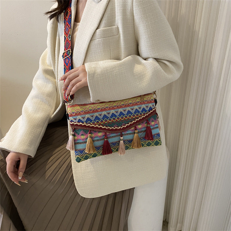 Spring Artistic Ethnic Style Fashion Tassel Bags