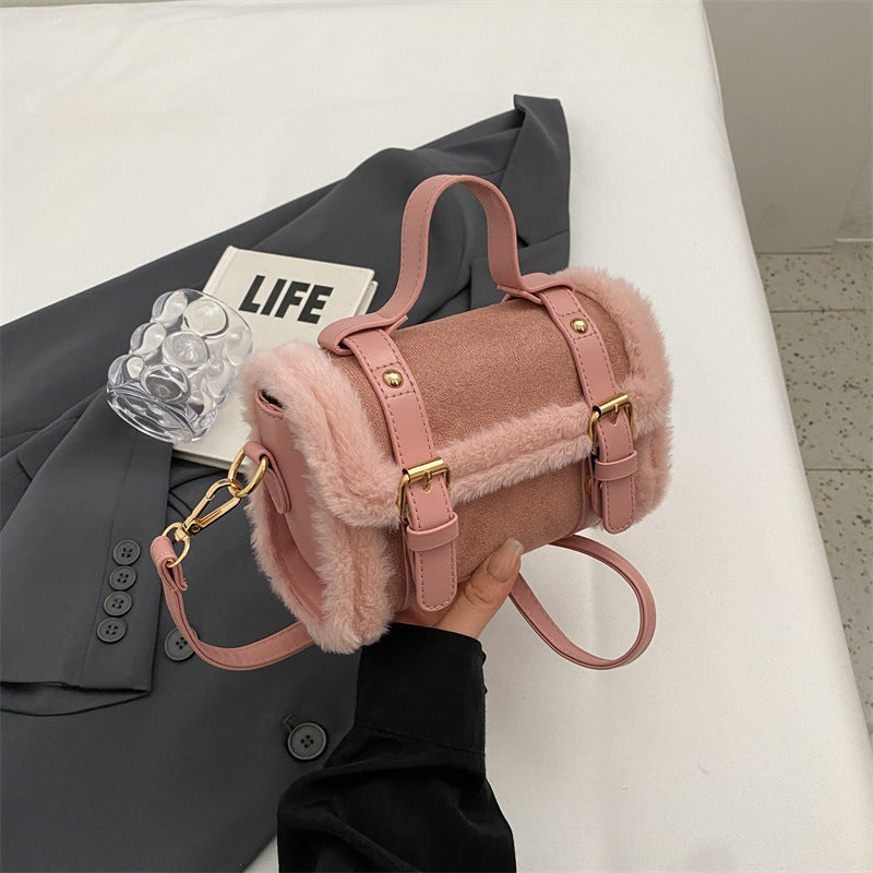 Women's French Minority Fashion Western Style Plush Shoulder Bags
