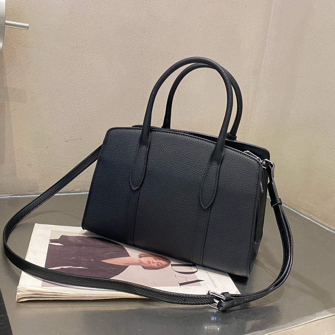 Women's Layer Cowhide Large Capacity Retro Pillow Handbags