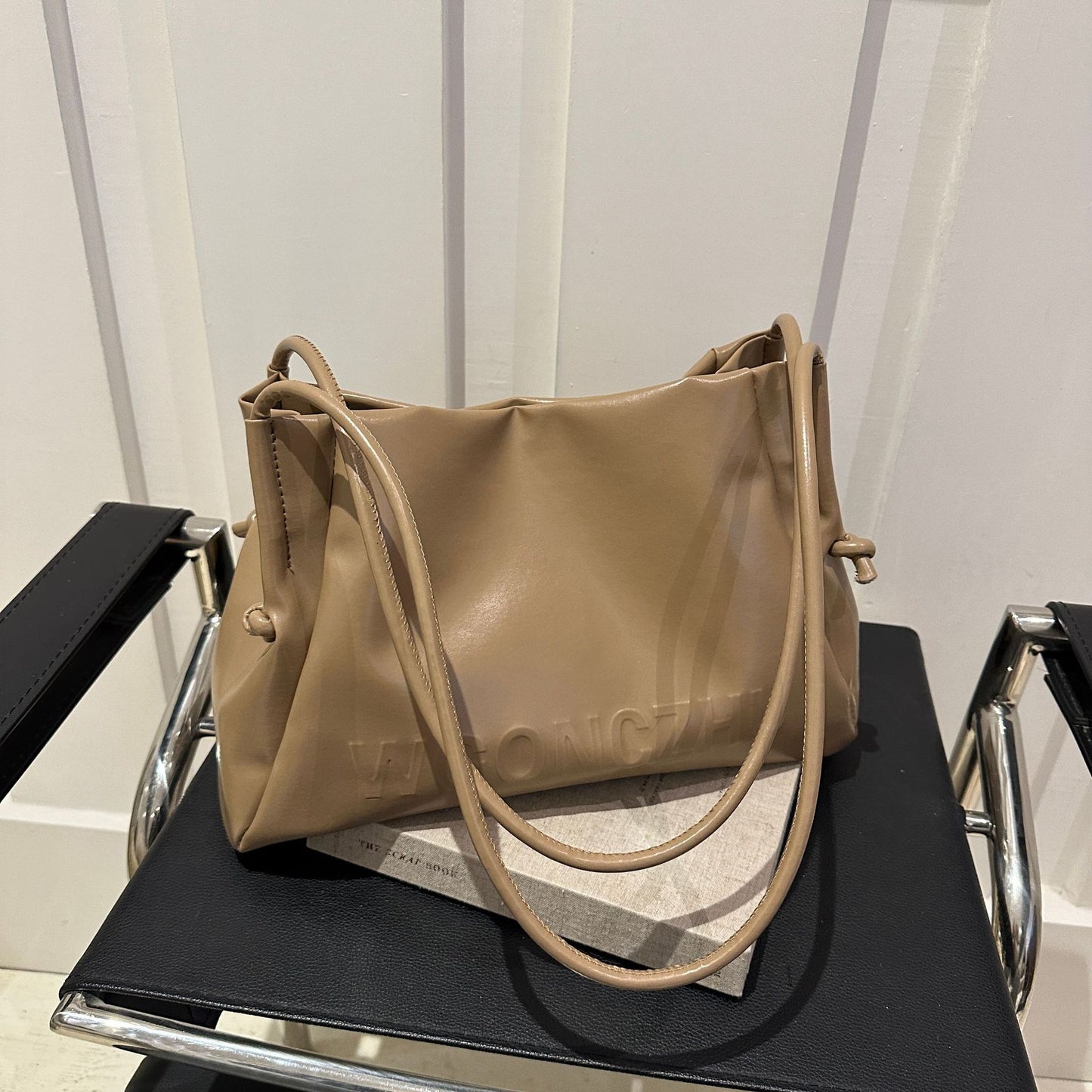 Women's Fashion Niche Design Simple Underarm Summer Bags