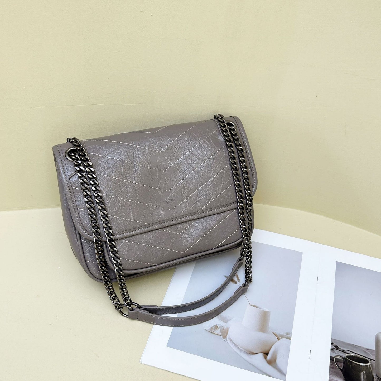 Women's Forest Genuine Leather Chain Large Capacity Crossbody Bags