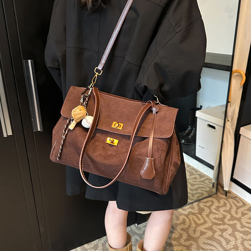 Women's Large Capacity Fashion Retro Commuter High-grade Shoulder Bags