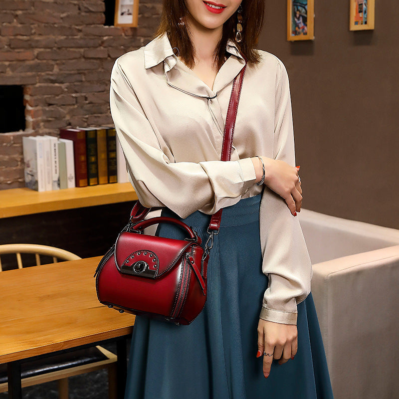 Women's Mature Elegant Retro Fashion Soft Leather Shoulder Bags