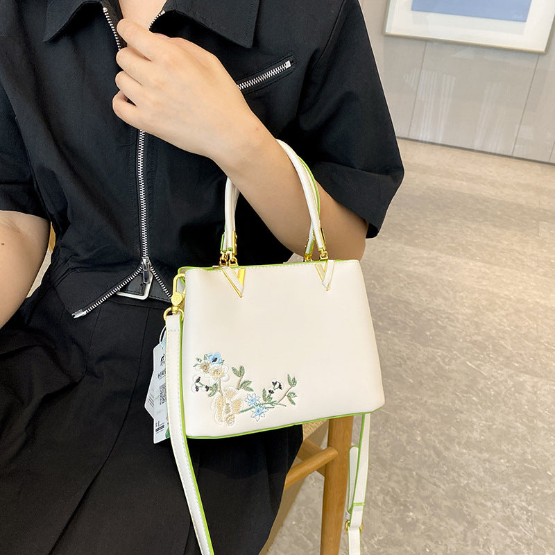 Women's Urban Simple Fashion Embroidered Chinese Style Bags
