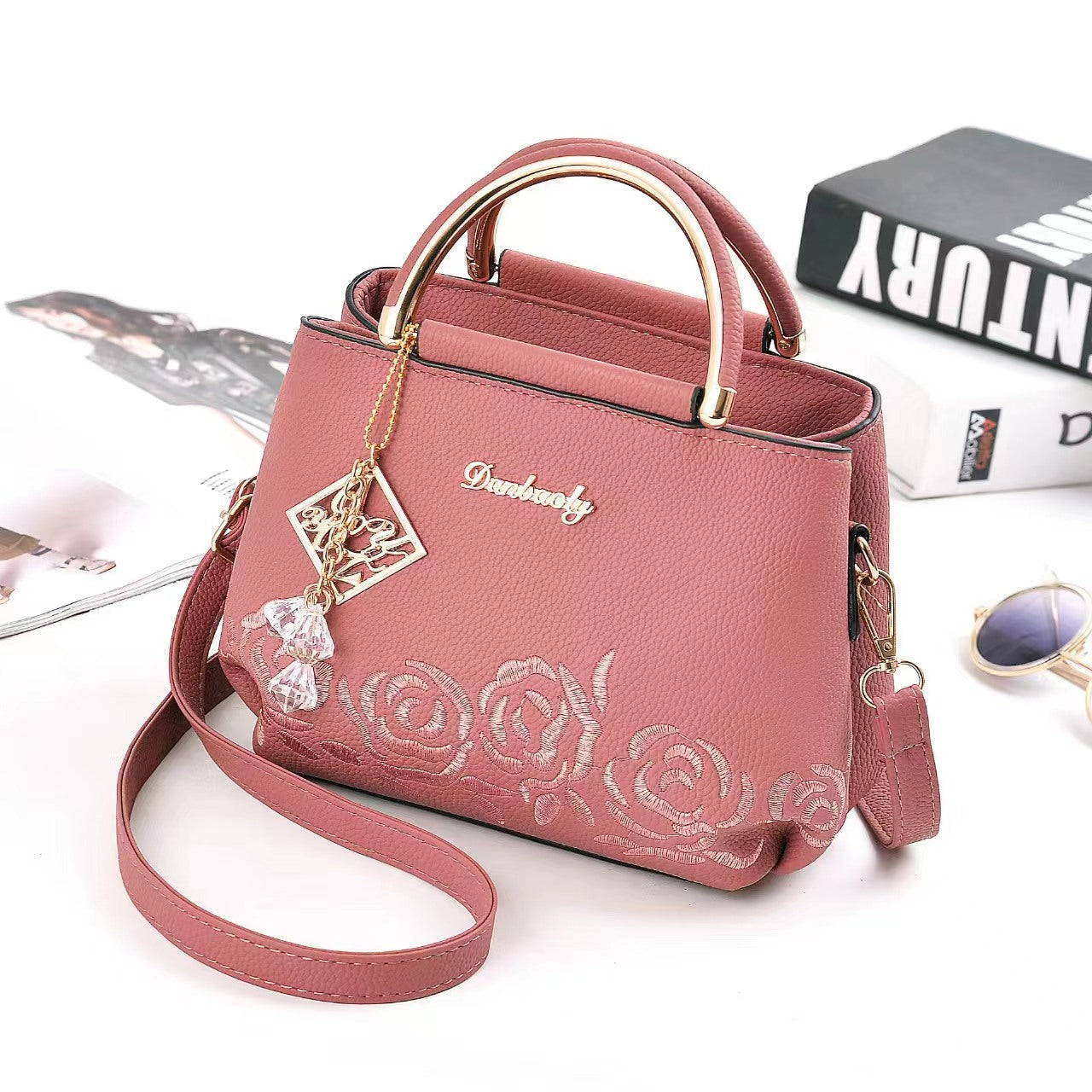 Women's Fashion Simple Embroidery Line Crystal Pendant Small Square Bags