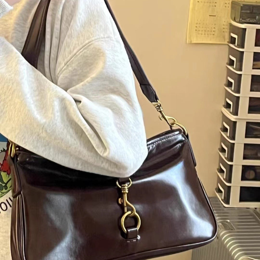 Trendy Fashion Baguette Underarm Solid Color Bags