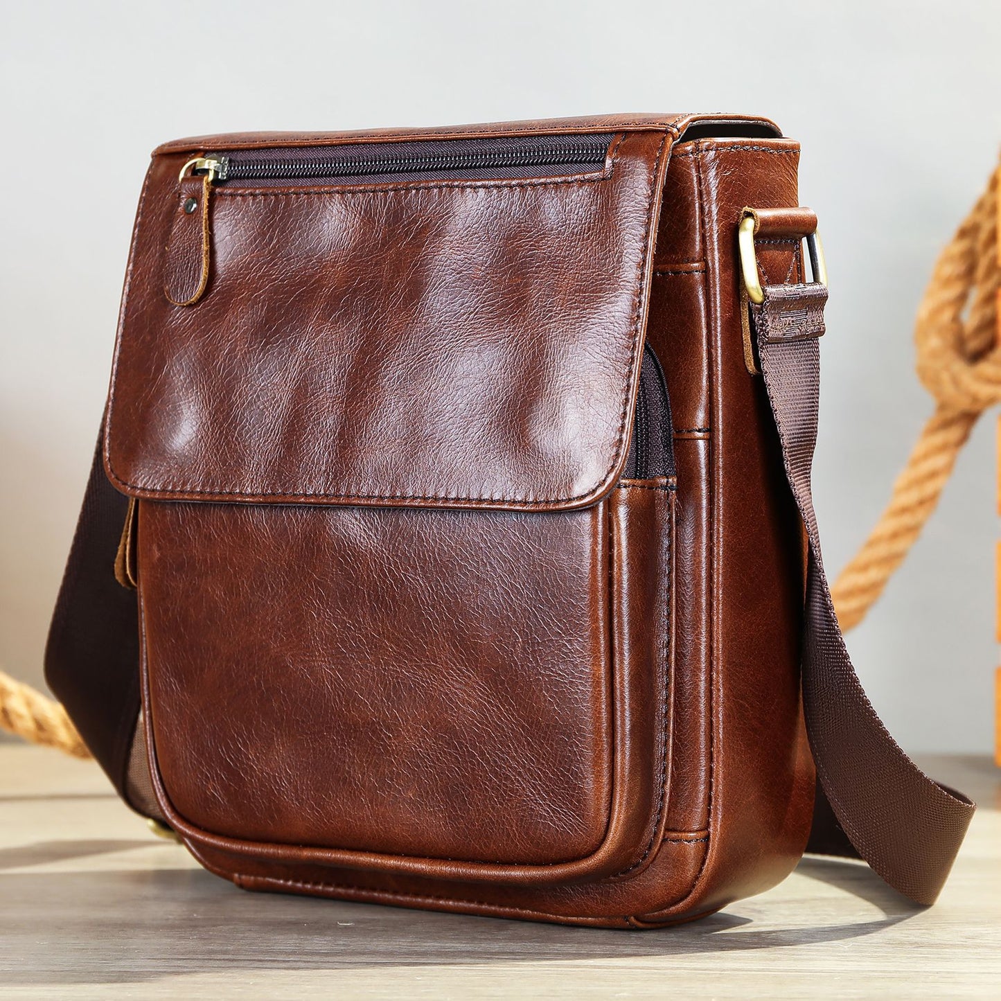 Men's Top Layer Cowhide Cover Type Men's Messenger Bags