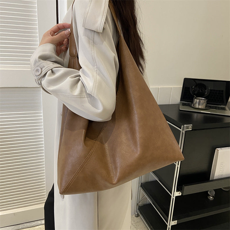 Women's Soft Leather Retro Fashion Large Capacity Armpit Bags