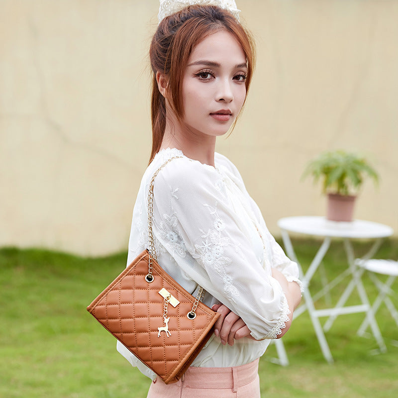 Women's Pendant Decorative Chain Fashion Rhombus Embroidered Crossbody Bags