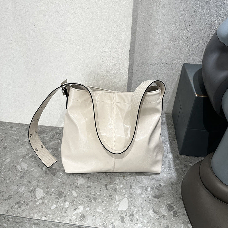 Women's Western Style Large Simple Retro Capacity Wide Shoulder Bags