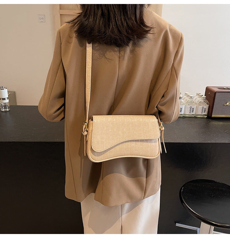 Women's Flip Magnetic Snap Commuting Fashion Simple Underarm Shoulder Bags