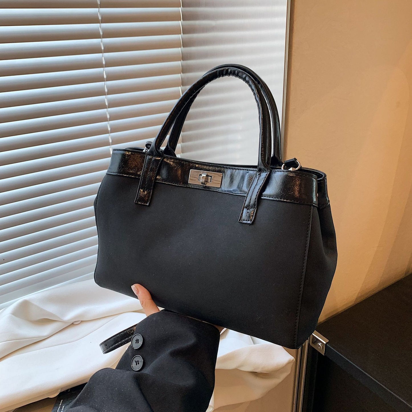 Women's Large Capacity Fashion Versatile Commuter Bags