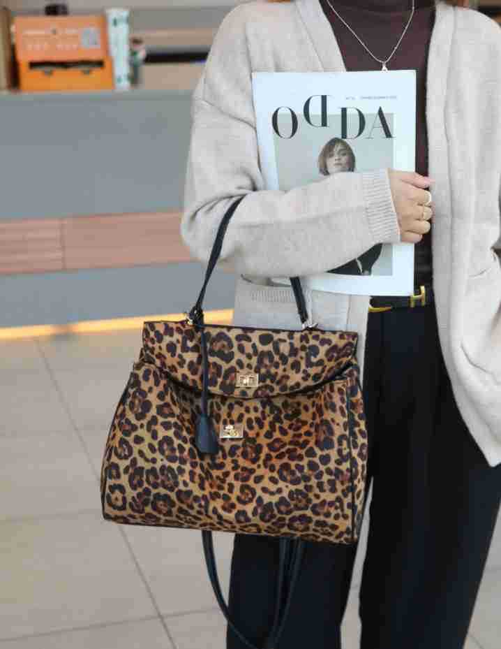 Leopard Print Large Capacity Portable Advanced Handbags