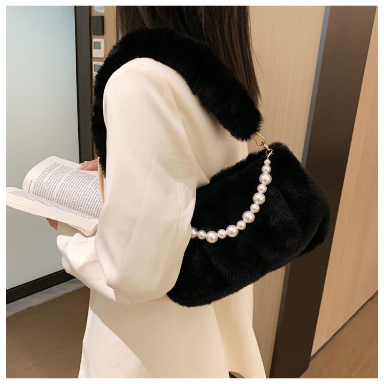 Women's Pearl Design Pleated Plush Fashion Underarm Shoulder Bags