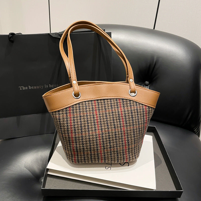 Women's Woolen Plaid Stitching Fashion Winter Commuter Handbags