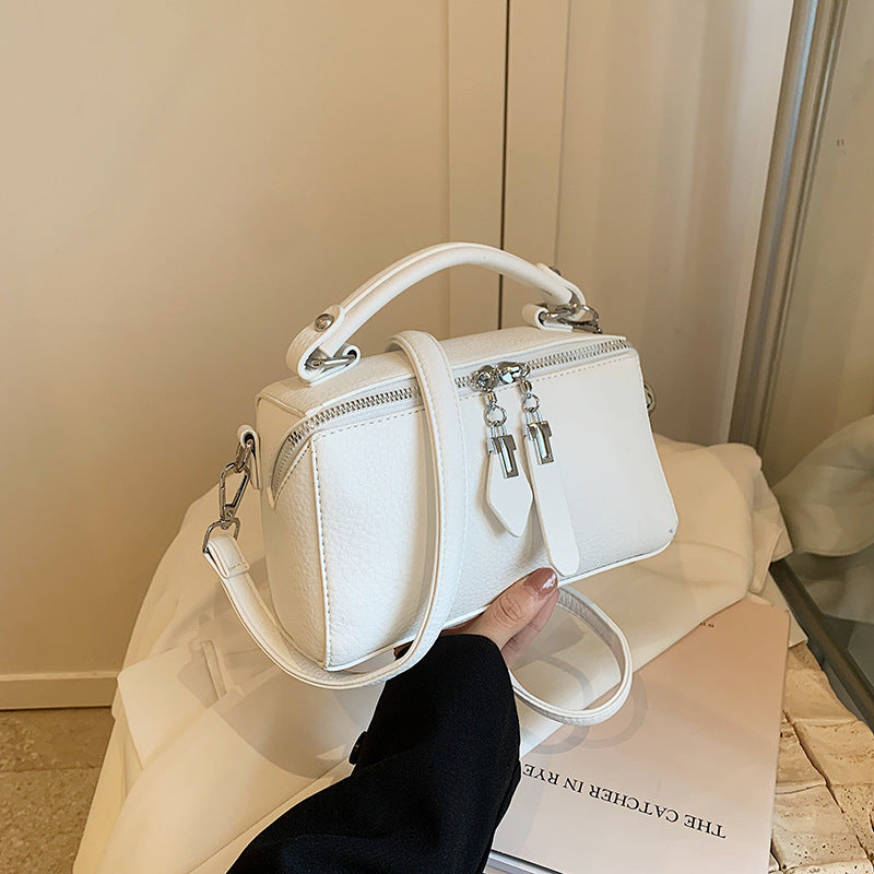 Women's High Sense Minority Simple Retro Fashion Shoulder Bags